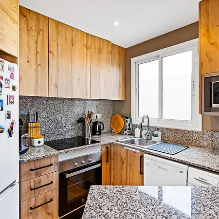 Charming 1br With Terrace Near El Carmel *