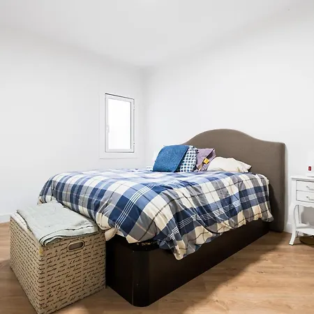 Charming 1br With Terrace Near El Carmel Barcelona